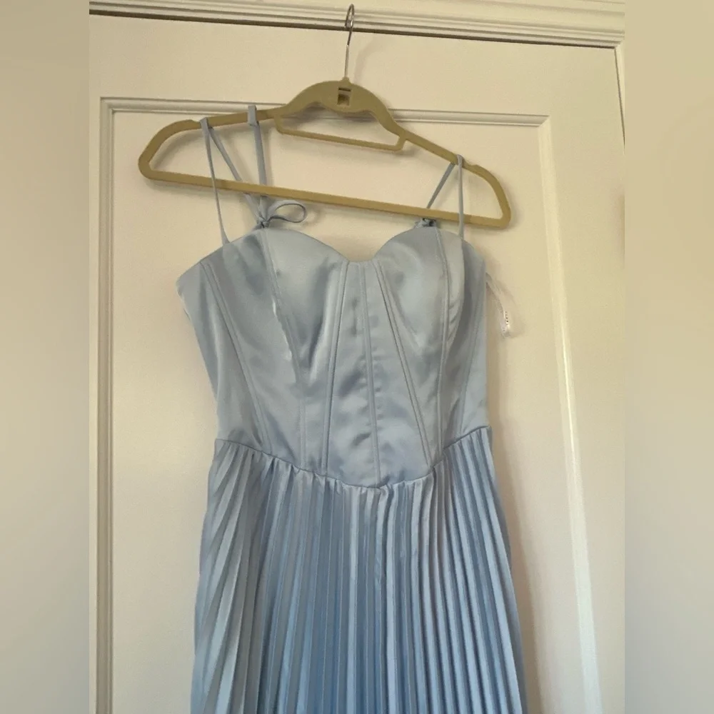 NWT Club L London Peyton Powder Blue Satin Sweetheart-Neck Midi Dress pleats  8
